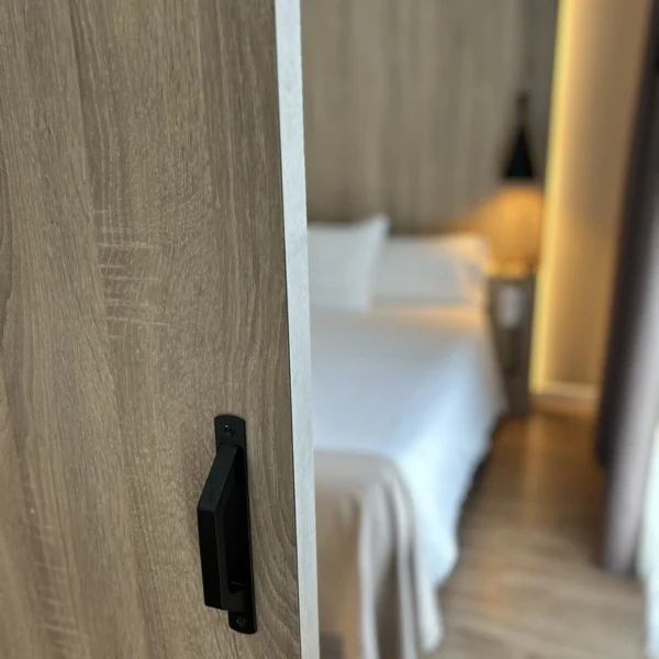 room familiar