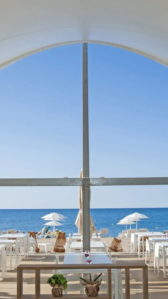beach club calella