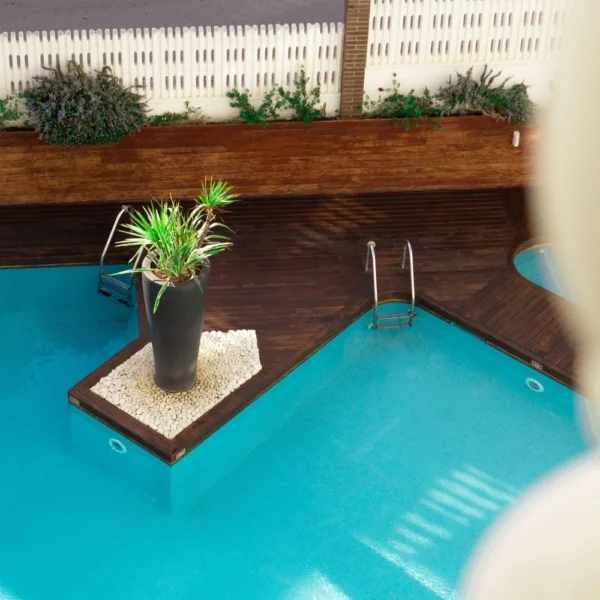 habitacion con vista piscina